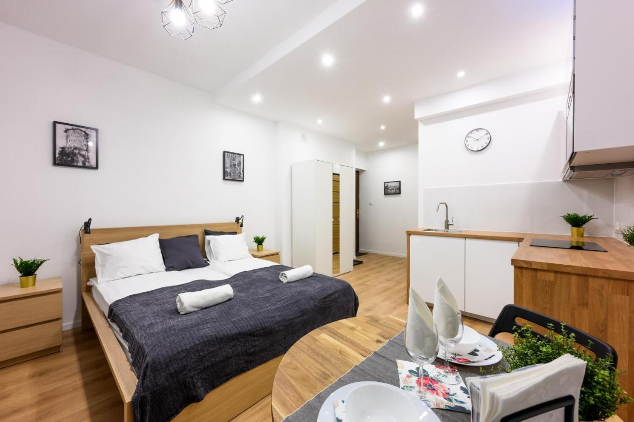 Cracow Rent Apartments - Spacious Apartments For 2-7 People In Quiet Area - Kolberga Street Nr 3 - 10 Min To Main Square By Foot Cracóvia Exterior foto