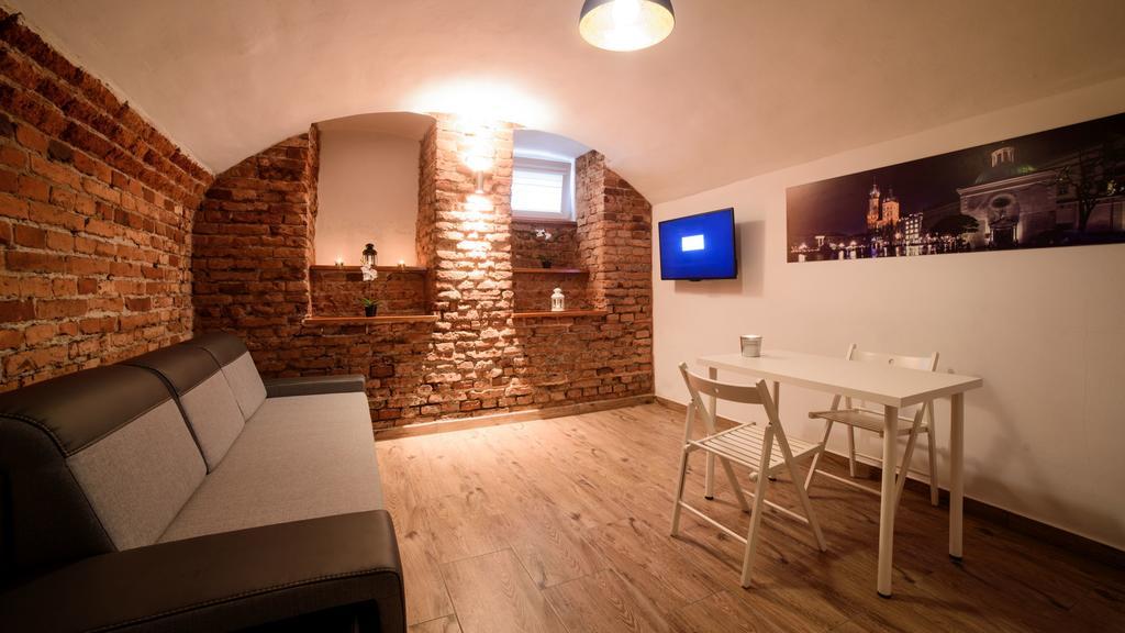 Cracow Rent Apartments - Spacious Apartments For 2-7 People In Quiet Area - Kolberga Street Nr 3 - 10 Min To Main Square By Foot Cracóvia Exterior foto