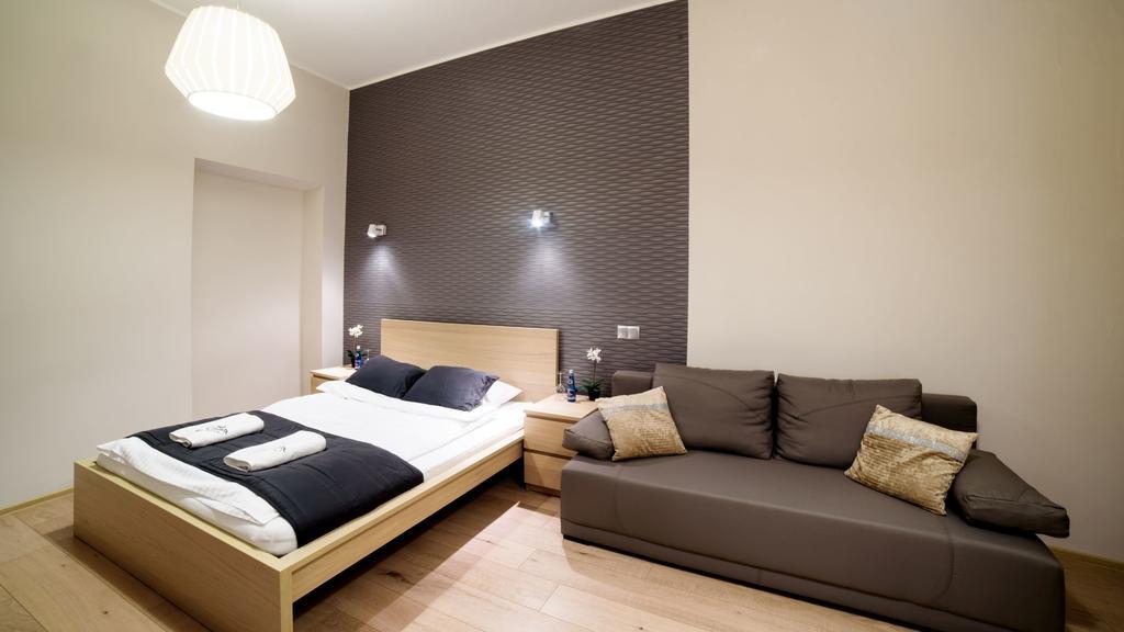 Cracow Rent Apartments - Spacious Apartments For 2-7 People In Quiet Area - Kolberga Street Nr 3 - 10 Min To Main Square By Foot Cracóvia Exterior foto