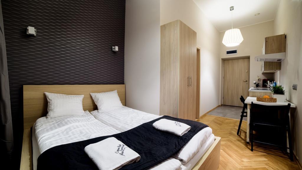 Cracow Rent Apartments - Spacious Apartments For 2-7 People In Quiet Area - Kolberga Street Nr 3 - 10 Min To Main Square By Foot Cracóvia Exterior foto