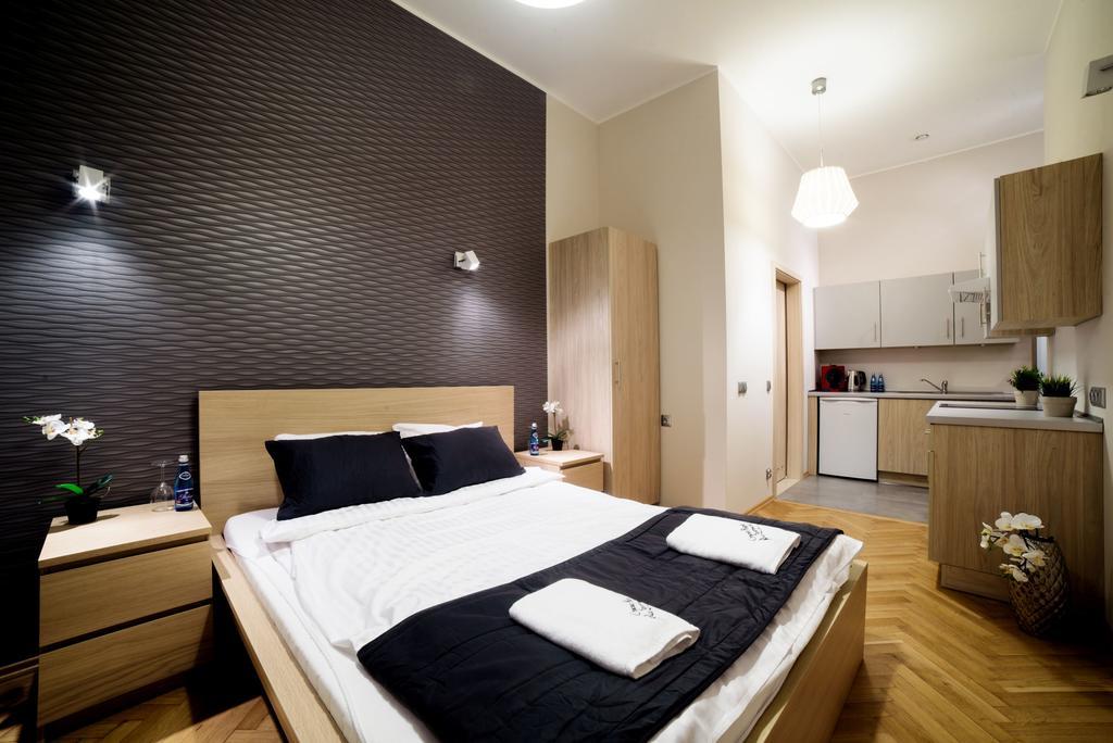 Cracow Rent Apartments - Spacious Apartments For 2-7 People In Quiet Area - Kolberga Street Nr 3 - 10 Min To Main Square By Foot Cracóvia Exterior foto