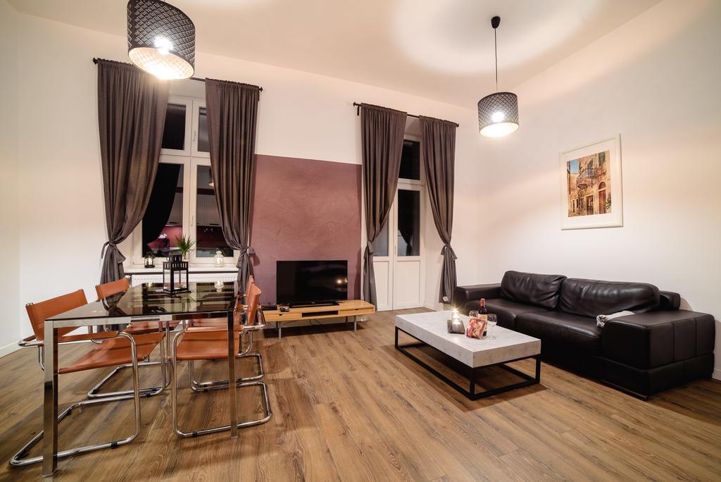 Cracow Rent Apartments - Spacious Apartments For 2-7 People In Quiet Area - Kolberga Street Nr 3 - 10 Min To Main Square By Foot Cracóvia Exterior foto