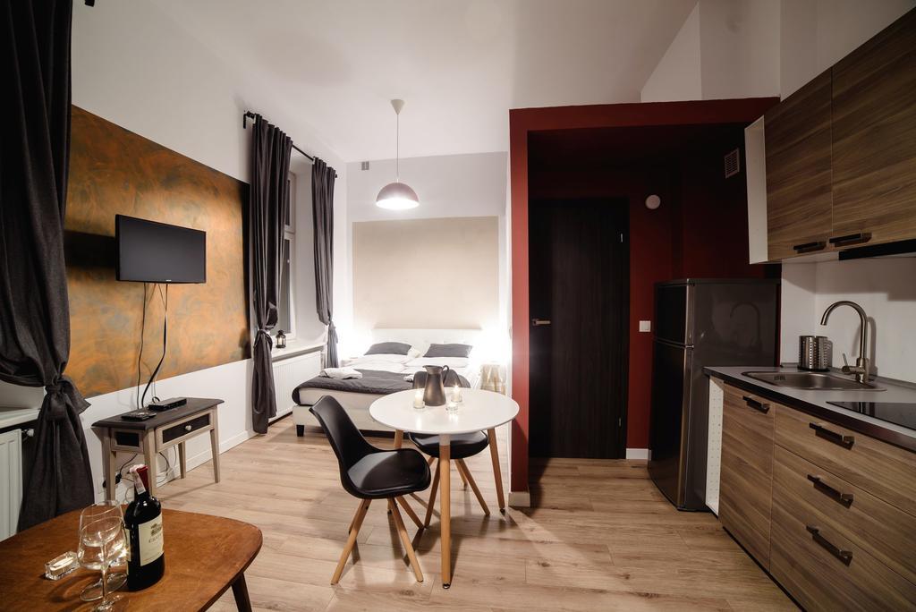 Cracow Rent Apartments - Spacious Apartments For 2-7 People In Quiet Area - Kolberga Street Nr 3 - 10 Min To Main Square By Foot Cracóvia Exterior foto