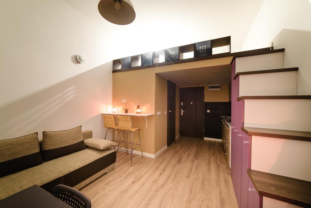 Cracow Rent Apartments - Spacious Apartments For 2-7 People In Quiet Area - Kolberga Street Nr 3 - 10 Min To Main Square By Foot Cracóvia Exterior foto